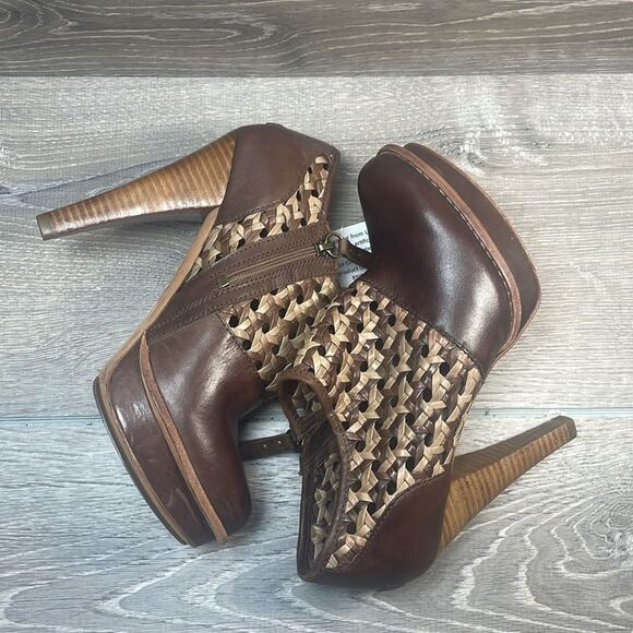 NWT Ugg Fatima Woven Brown Leather Women’s Sz 7 Elegant Platform Heeled Shoes - Picture 9 of 16